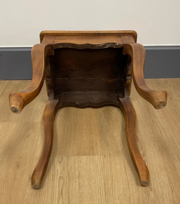Petite Table  Basse D Appoint En Noyer