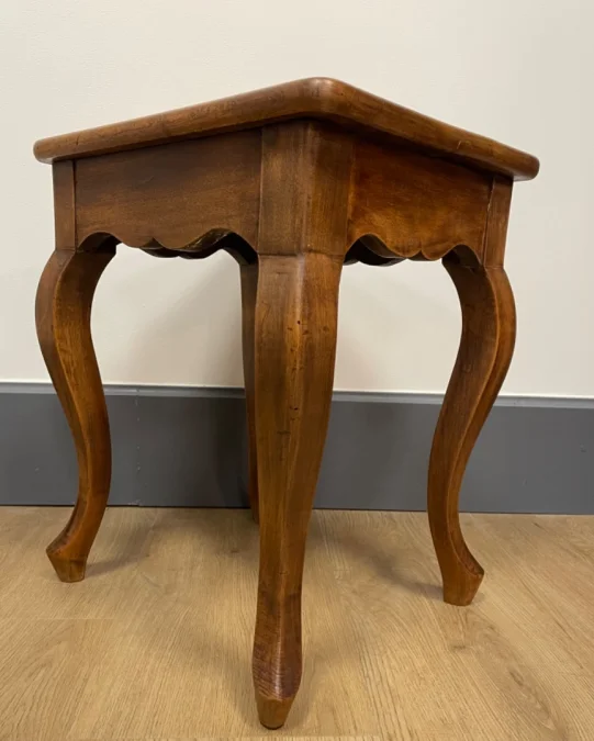 Petite Table  Basse D Appoint En Noyer