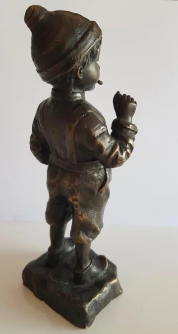 BRONZE FIGUURE