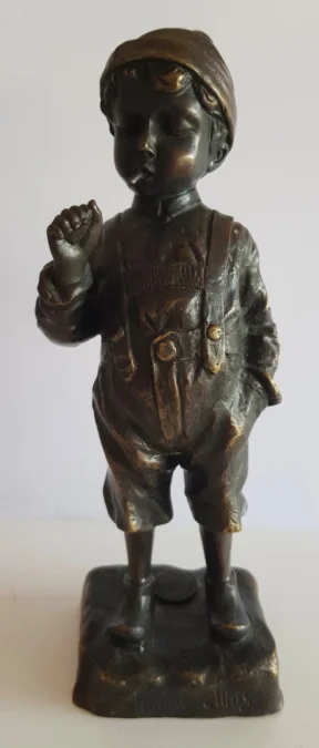 BRONZE FIGUURE