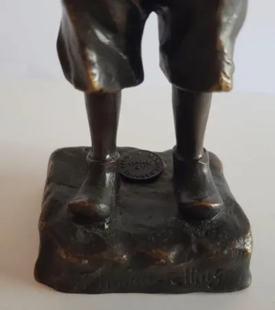 Le Petit Fumeur , Sujet En Bronze