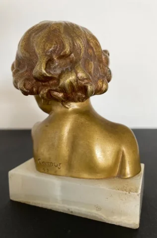 Sujet En Bronze Représentant Un Buste D Enfant