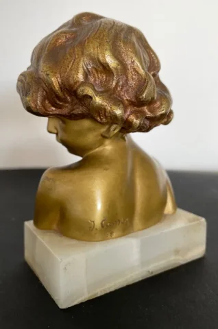 Sujet En Bronze Représentant Un Buste D Enfant