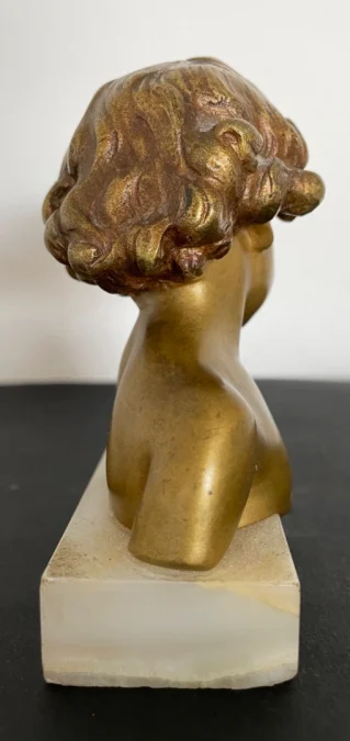 Sujet En Bronze Représentant Un Buste D Enfant