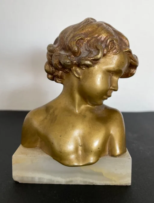 Sujet En Bronze Représentant Un Buste D Enfant