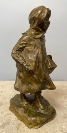 Petite écolière Lorraine , sujet en bronze