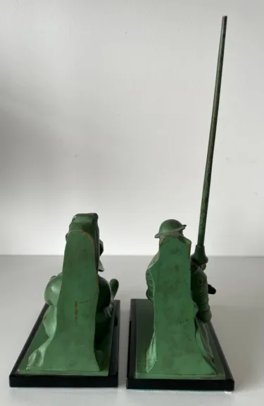 BUCHSTÜTZEN