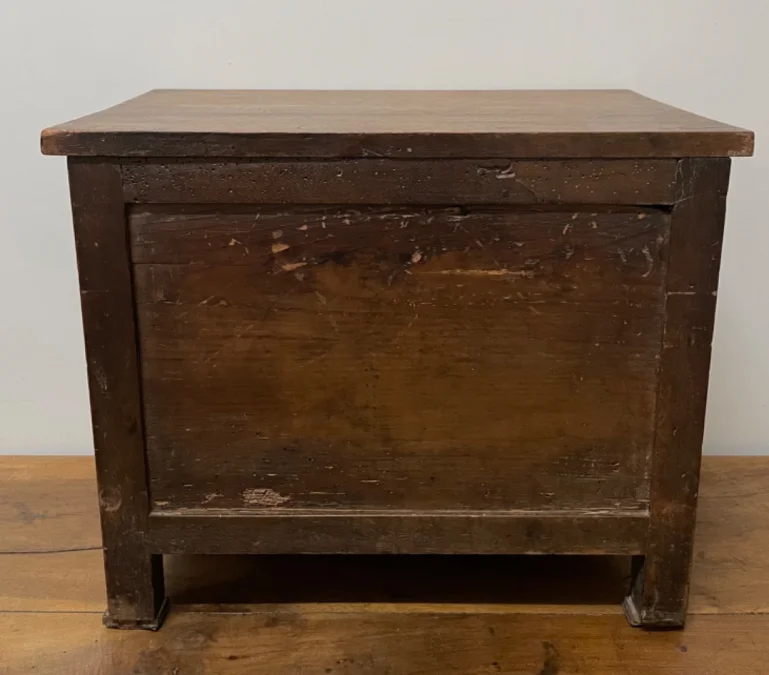 Commode De Maitrise En Noyer De Style Empire -