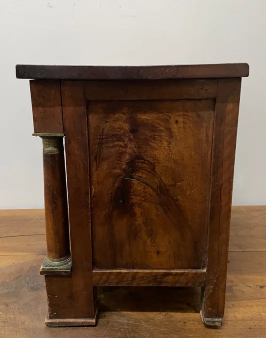 Commode De Maitrise En Noyer De Style Empire -