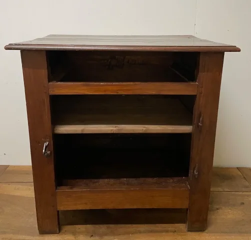 WALNUSS-SCHRANK
