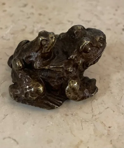 Sujet En Bronze la Grenouille et le crapaud