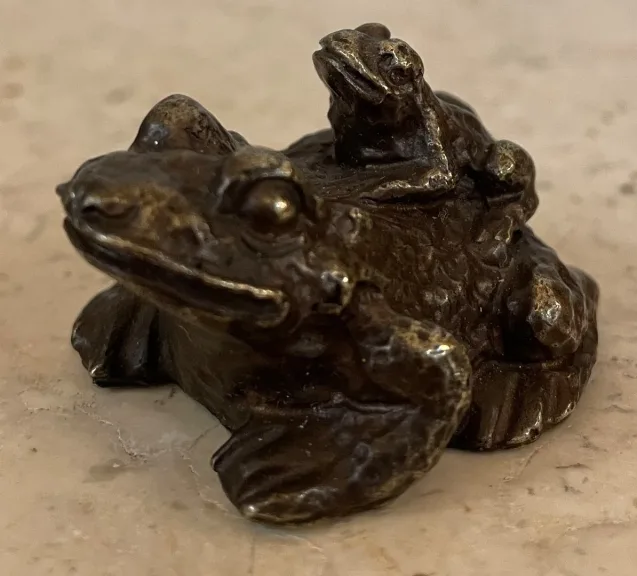 Sujet En Bronze la Grenouille et le crapaud