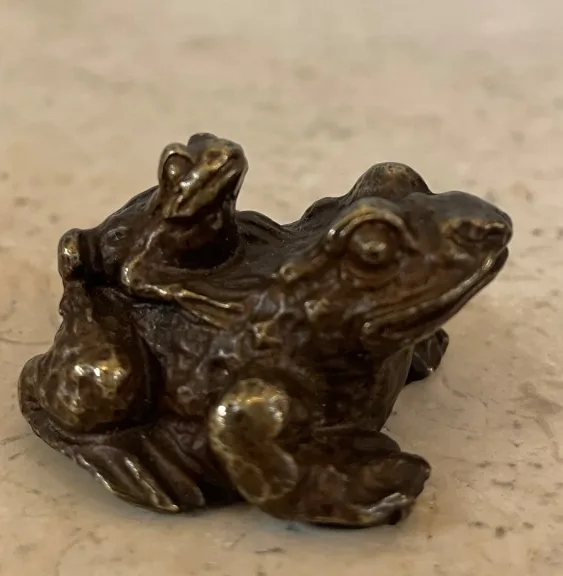 Sujet En Bronze la Grenouille et le crapaud
