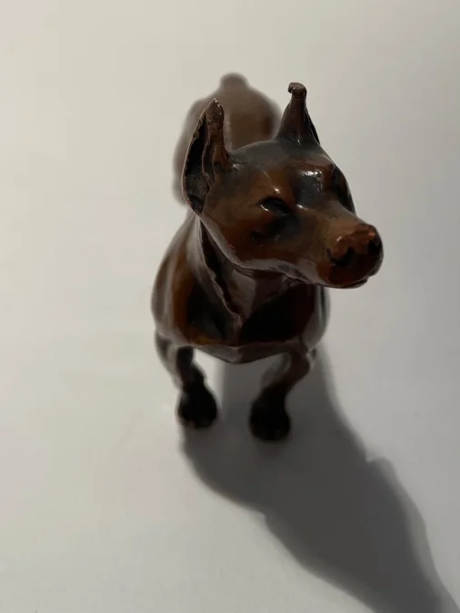 Petit Sujet En Bronze Représentant Un Chien Staff