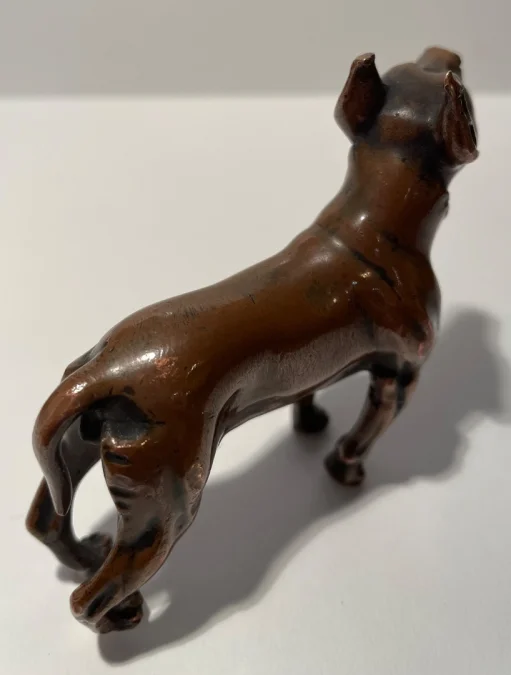 Petit Sujet En Bronze Représentant Un Chien Staff