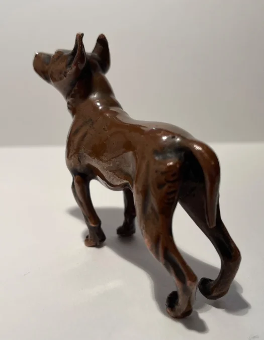 Petit Sujet En Bronze Représentant Un Chien Staff
