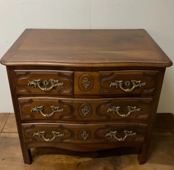 Petite Commode En Noyer Et Hêtre Dite " Parisienne "