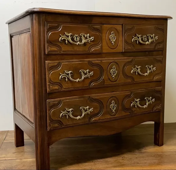 Petite Commode En Noyer Et Hêtre Dite " Parisienne "