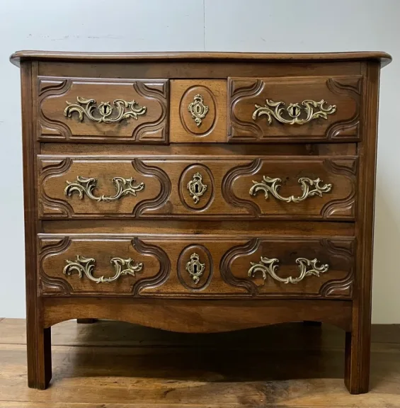 Petite Commode En Noyer Et Hêtre Dite " Parisienne "