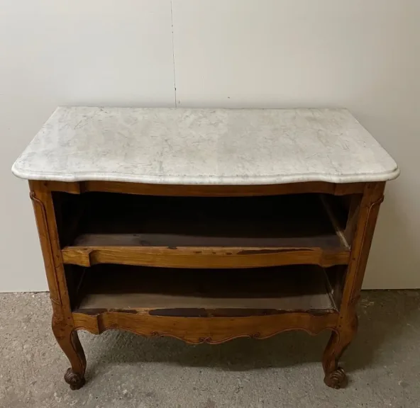 Commode Sauteuse , Façade En Arbalète