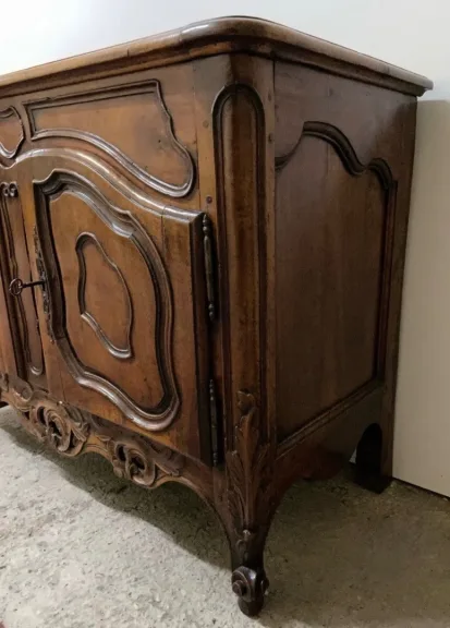 Buffet bas Provençal Ajouré En Noyer