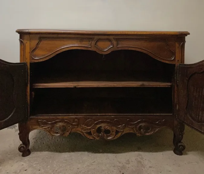 Buffet bas Provençal Ajouré En Noyer