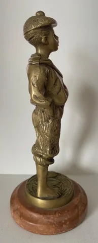 Le Mousse Siffleur , Sujet En Bronze