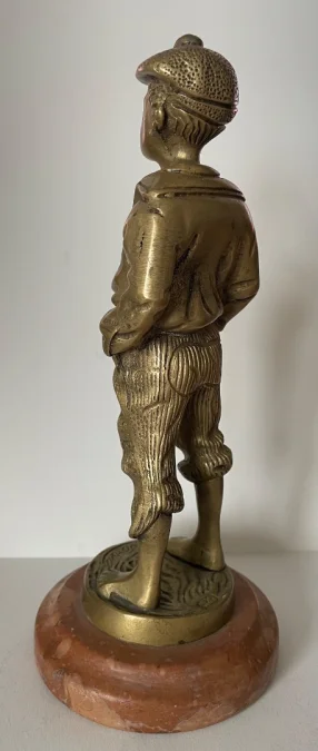 Le Mousse Siffleur , Sujet En Bronze