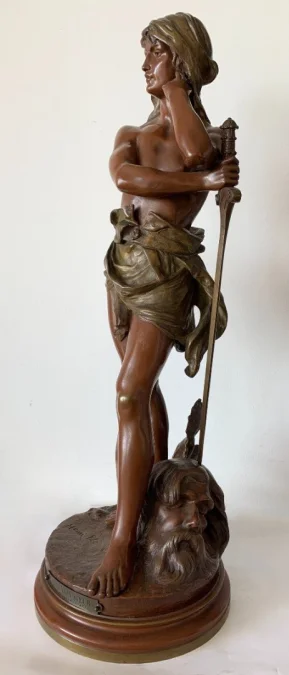 Sculpture En Bronze Représentant David Vainqueur