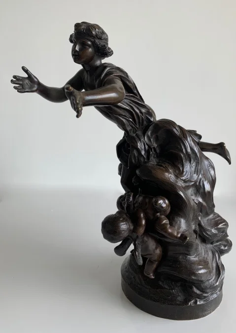 Sculpture En Bronze Représentant Cupidon Entouré De Putti