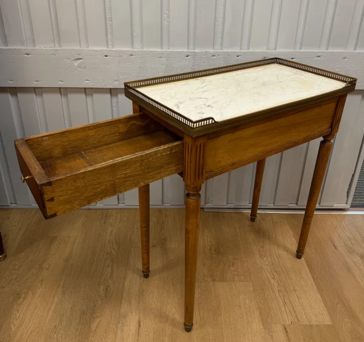 Table D Appoint De Style Louis XVI -