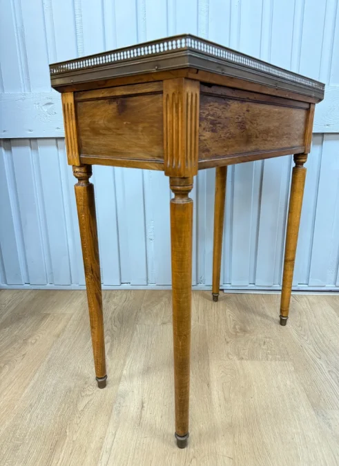 Table D Appoint De Style Louis XVI -