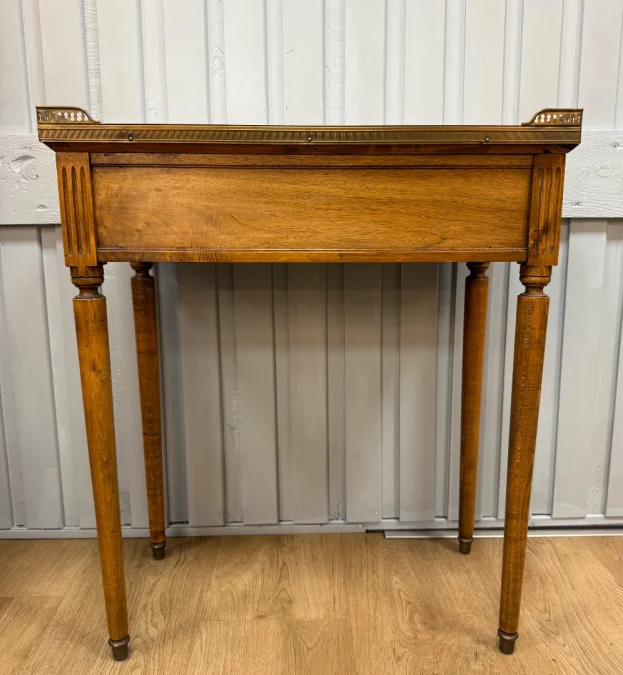 Table D Appoint De Style Louis XVI -