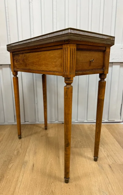 Table D Appoint De Style Louis XVI -