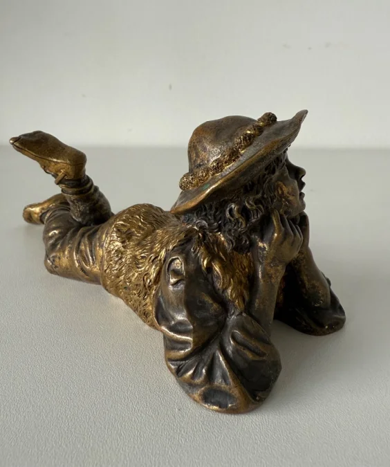 Le petit berger , sujet en bronze