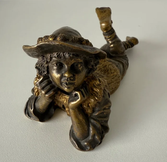 Le petit berger , sujet en bronze