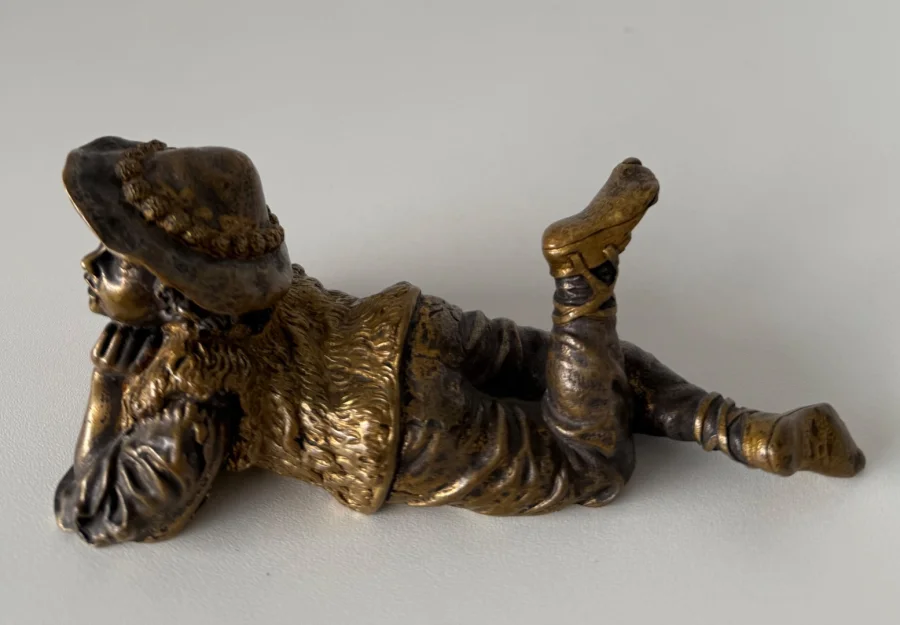 Le petit berger , sujet en bronze