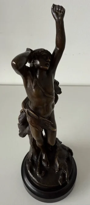 Le retour de chasse, sujet en bronze