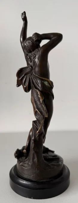 Le retour de chasse, sujet en bronze