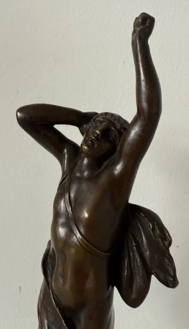 Le retour de chasse, sujet en bronze