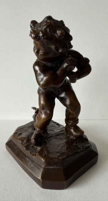 Sujet en bronze , l enfant et l oisillon