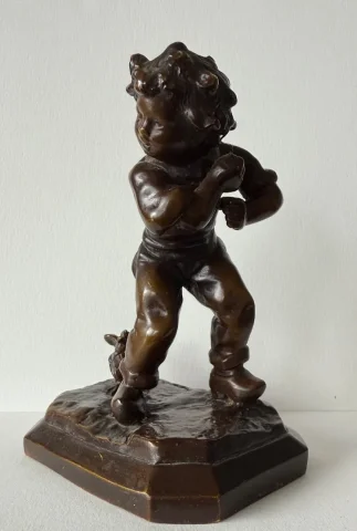 Sujet en bronze , l enfant et l oisillon