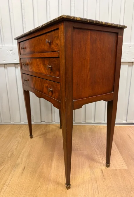 Table chiffonnière en noyer