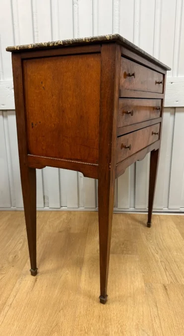 Table chiffonnière en noyer