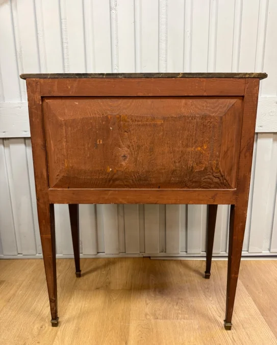 Table chiffonnière en noyer