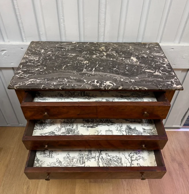 Table chiffonnière en noyer