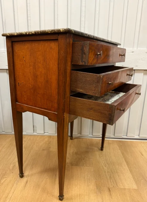 Table chiffonnière en noyer
