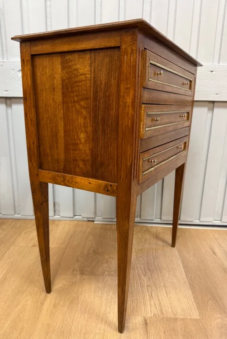 Table chiffonnière de style Louis XV