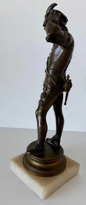 Sujet en bronze représentant un gentilhomme