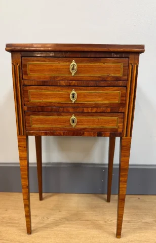ルイ16世様式のシフォニエールテーブル